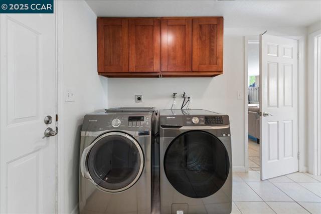 2787 Morgan Dr, San Ramon CA: https://media.crmls.org/mediaz/56c44733-4618-480d-bdc0-b56c91af5f0e.jpg