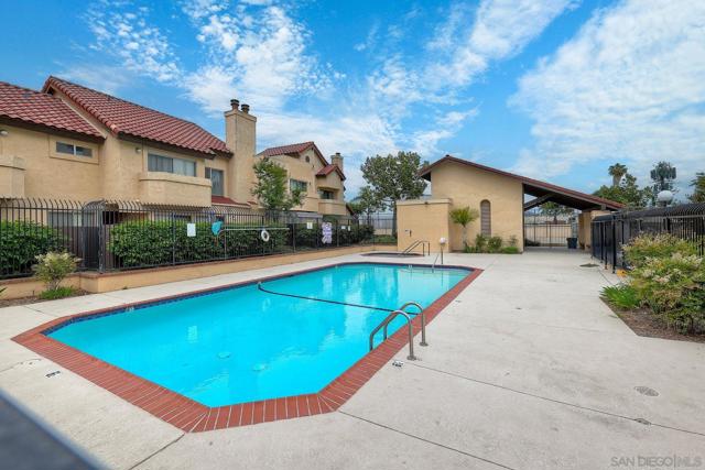514 Jamacha Rd, El Cajon CA: https://media.crmls.org/mediaz/56c57af7-1034-4555-8408-49e6948b13a1.jpg