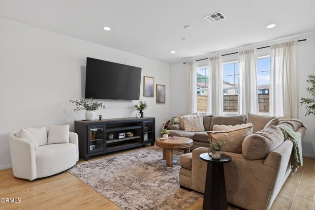 Detail Gallery Image 6 of 78 For 246 San Miguel Island Dr, Camarillo,  CA 93012 - 4 Beds | 2/1 Baths