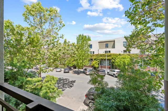 1207 66th Street, Oakland CA: https://media.crmls.org/mediaz/56c6f53f-8c3b-4cb1-8746-9cebb342bcc6.jpg