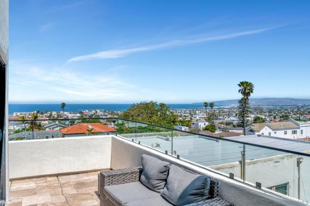 4611 Santa Cruz Ave, San Diego CA: https://media.crmls.org/mediaz/56c70709-c40e-488b-9284-2cdc23bb6ba0.jpg