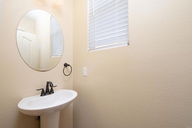 1202 Elfin Forest Rd W, San Marcos CA: https://media.crmls.org/mediaz/56c7b062-9255-4493-88e4-340e6ae21881.jpg