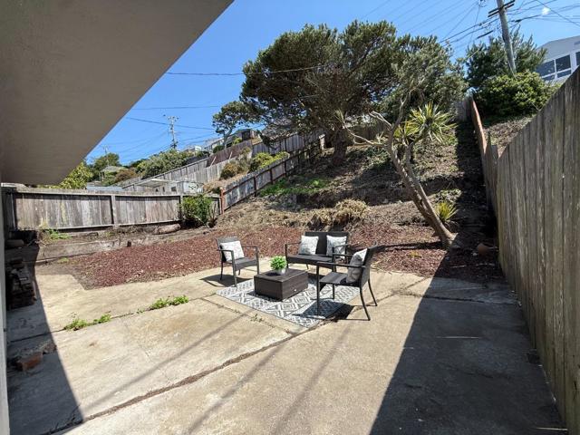 95 Clearview Drive, Daly City CA: https://media.crmls.org/mediaz/56c912d7-92a7-43cf-a8cd-a5a1c09b081b.jpg