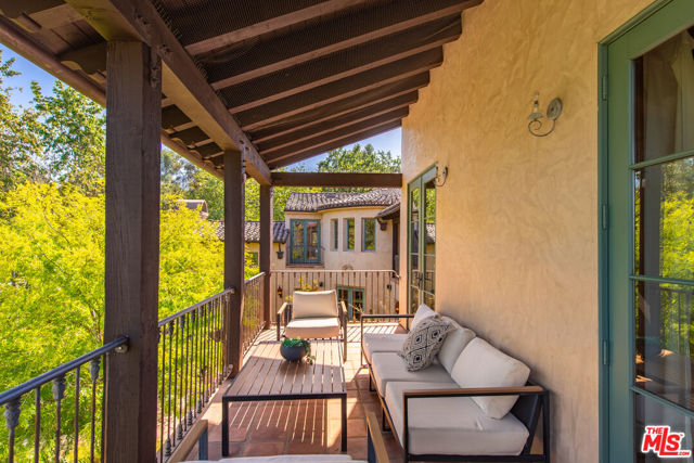 5850 Lapworth Drive, Agoura Hills CA: https://media.crmls.org/mediaz/56c9614e-3248-4f04-8495-b6ece5fdfa67.jpg