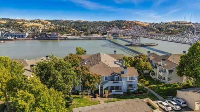 1201 Glen Cove Parkway, Vallejo CA: https://media.crmls.org/mediaz/56c9ceaa-4af3-4198-a7e9-397828020b5e.jpg