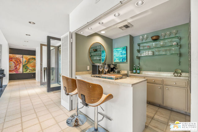 40675 E Thunderbird Terrace, Rancho Mirage CA: https://media.crmls.org/mediaz/56c9d0fd-fd0d-4687-80f4-74a5b2c5be21.jpg