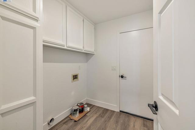 1070 Porter Dr, Roseville CA: https://media.crmls.org/mediaz/56c9d14c-8834-4b02-9c9f-696faae2b9b0.jpg