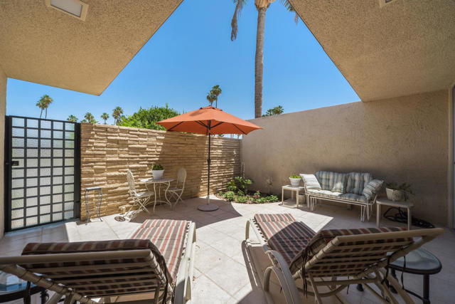 76895 Lark Drive, Indian Wells CA: https://media.crmls.org/mediaz/56ca6653-83be-4ba0-a661-8b05fd4e78a9.jpg