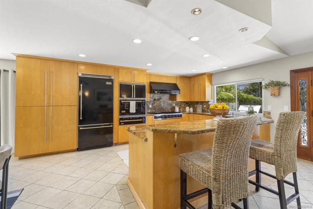 1510 Orangeview Dr, Encinitas CA: https://media.crmls.org/mediaz/56caa8c9-df85-4542-b39f-4b0ba7ca1a9c.jpg