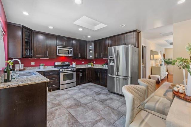 1403 Hudson Street, Redwood City CA: https://media.crmls.org/mediaz/56cb82c1-acb9-4000-806e-5e3095c84bc0.jpg