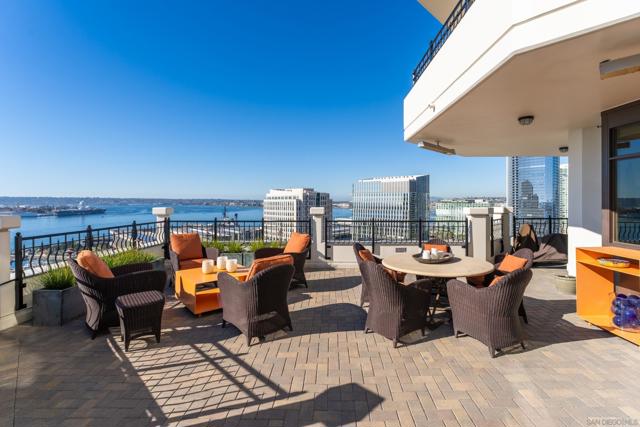 700 W Harbor Dr, San Diego CA: https://media.crmls.org/mediaz/56cba9e9-45e7-4ef4-9bc2-911d0d77ce04.jpg