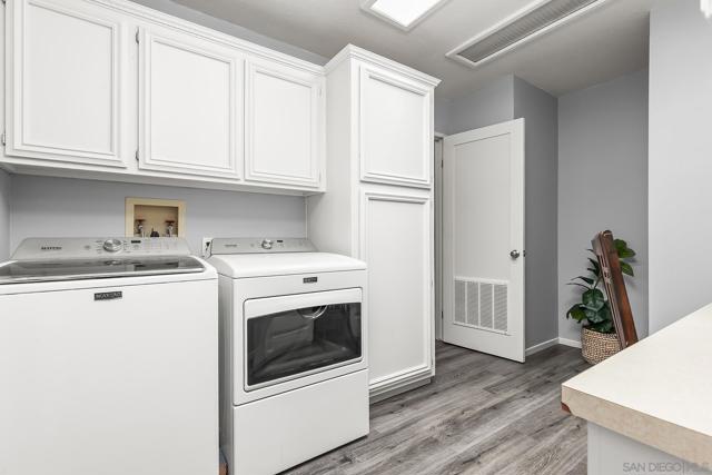 5188 Weymouth Way, Oceanside CA: https://media.crmls.org/mediaz/56cbae83-1d95-41fd-8740-3d2cac69fbcd.jpg