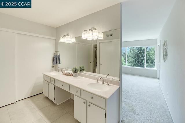 2638 Saklan Indian Dr, Walnut Creek CA: https://media.crmls.org/mediaz/56cc8d4a-7281-4d02-8150-fc5f0da37dc4.jpg
