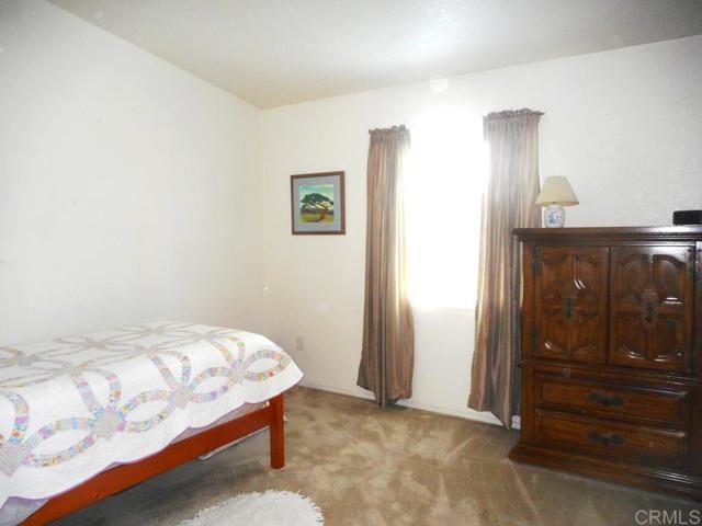2300 E Valley Parkway, Escondido CA: https://media.crmls.org/mediaz/56cc90eb-951a-4aca-bd9e-b499761d94a2.jpg