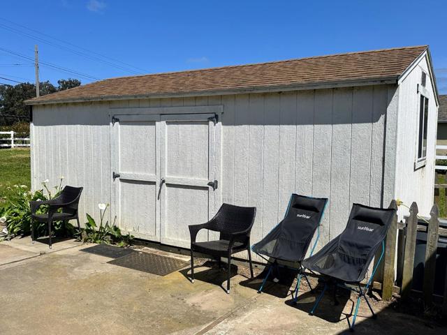 15570 Del Monte Farms Road, Castroville CA: https://media.crmls.org/mediaz/56ccf73a-9059-40e5-b819-cb6270d089f8.jpg