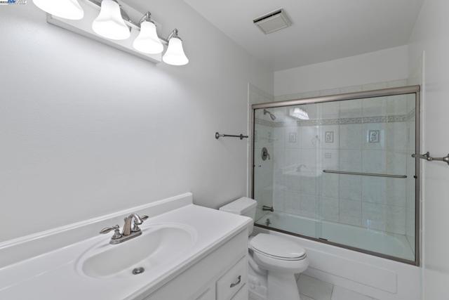 1927 Foxswallow Cir, Pleasanton CA: https://media.crmls.org/mediaz/56cd9a88-239f-4800-b2de-0e27b7f4f543.jpg