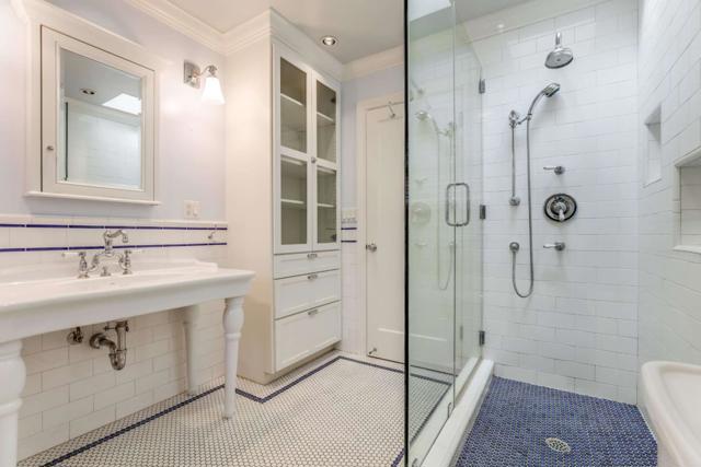 327 Bay Road, Menlo Park CA: https://media.crmls.org/mediaz/56ce7e72-72f8-4867-b633-cf6556f56bf7.jpg