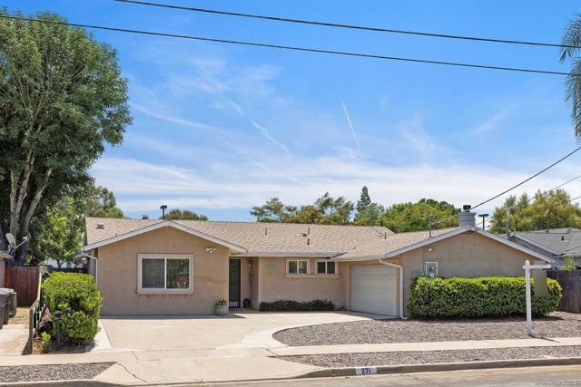 271 Gull Pl, El Cajon CA: https://media.crmls.org/mediaz/56cec68a-c3bc-4df0-9a4b-85b5e9618dd8.jpg