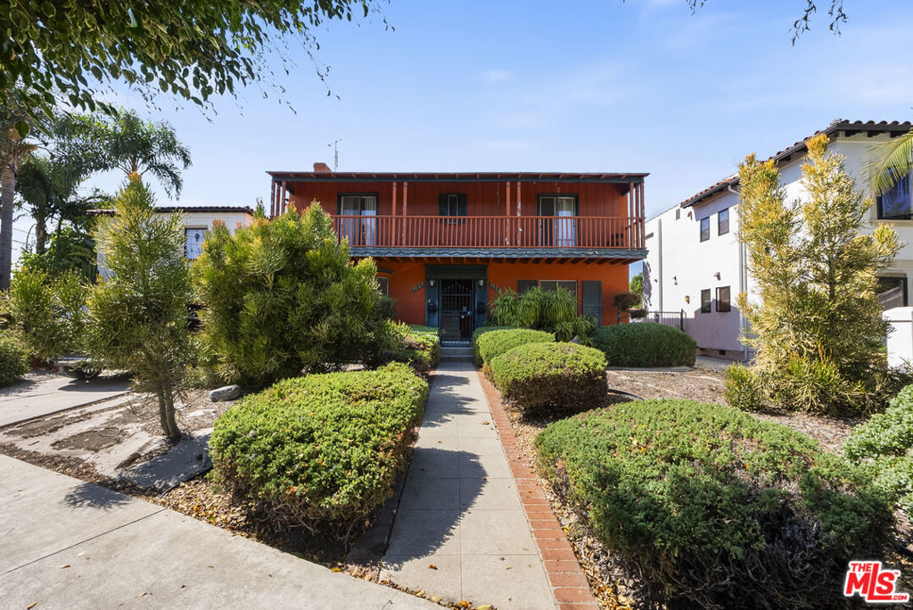 1137 Meadowbrook Avenue