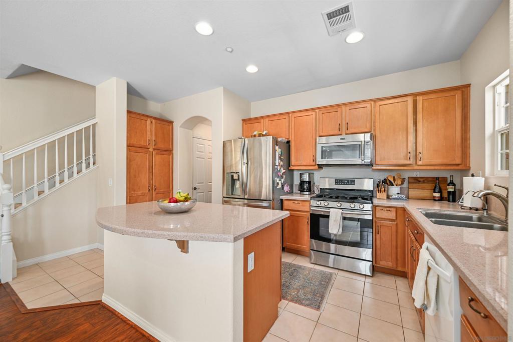 1355 Sky Ridge - photo 6