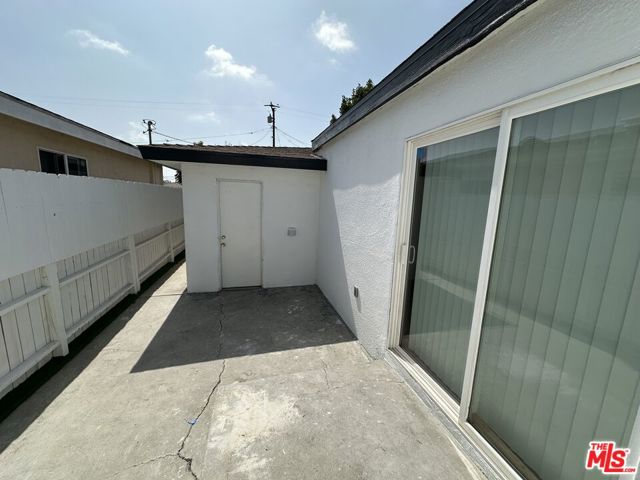 11852 Gale Avenue, Hawthorne, California 90250, 3 Bedrooms Bedrooms, ,2 BathroomsBathrooms,Single Family Residence,For Sale,Gale,24395807