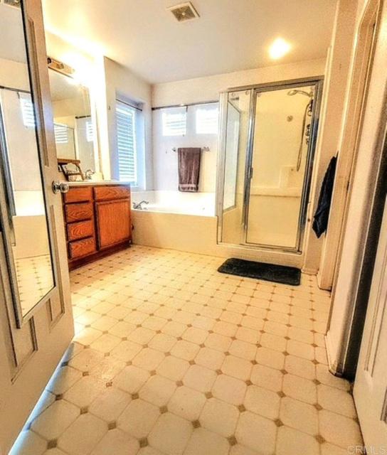 Detail Gallery Image 8 of 36 For 33510 Cedar Creek Ln, Lake Elsinore,  CA 92532 - 4 Beds | 2/1 Baths