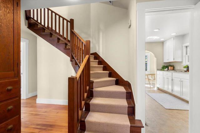 211 2nd Avenue, Santa Cruz CA: https://media.crmls.org/mediaz/56d083bf-0fe6-43f9-b3d6-8033a8ad6ef7.jpg