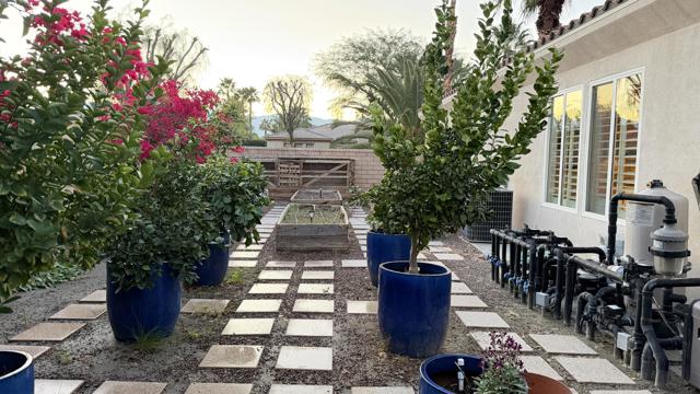 49578 Colorado Street, Indio CA: https://media.crmls.org/mediaz/56d09a45-e163-45a5-ad0b-0309eeb3bbf8.jpg