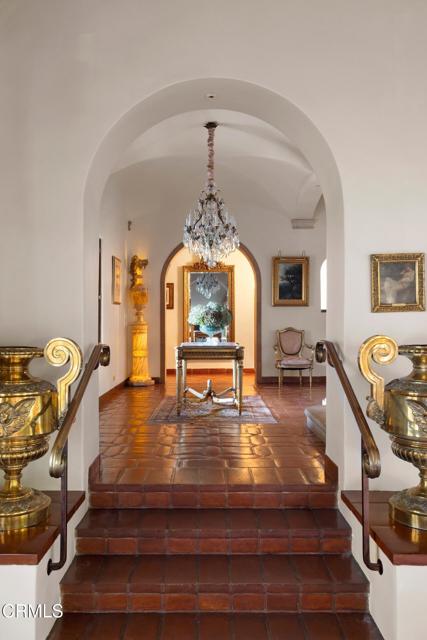 Detail Gallery Image 22 of 39 For 262 S San Rafael Ave, Pasadena,  CA 91105 - 6 Beds | 5/6 Baths