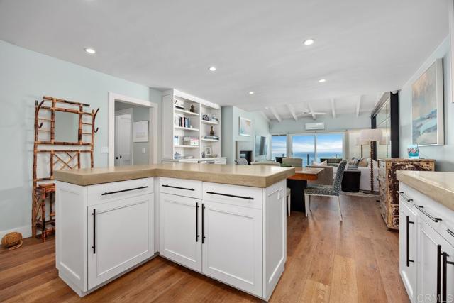 Detail Gallery Image 9 of 38 For 435 S Sierra #318,  Solana Beach,  CA 92075 - 2 Beds | 2 Baths
