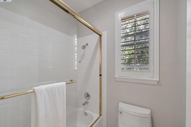 260 Abigail Cir, Danville CA: https://media.crmls.org/mediaz/56d273c2-4c42-4099-81cd-9a543d5dd260.jpg