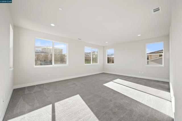 5541 Promontory Way, Antioch CA: https://media.crmls.org/mediaz/56d2c54c-17cd-415d-bf89-84c508824269.jpg