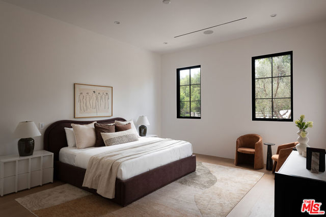 23615 Long Valley Road, Hidden Hills CA: https://media.crmls.org/mediaz/56d2ec55-6f13-4985-9867-2e9bc4a2d740.jpg