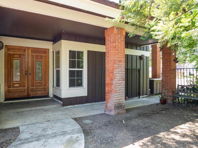 13810 Riverhead Ct, San Diego CA: https://media.crmls.org/mediaz/56d30b4f-23a7-4ada-a650-6398f2d3d2ad.jpg