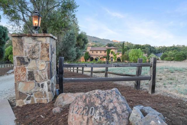 12220 Heritage Way, Gilroy CA: https://media.crmls.org/mediaz/56d3abd4-c6b0-4079-8a7a-563d67bf7bee.jpg