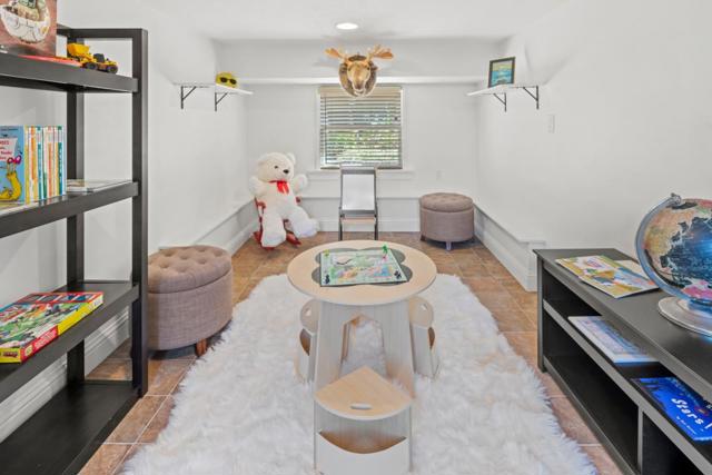 311 Walnut Street, Pacific Grove CA: https://media.crmls.org/mediaz/56d3d4e8-1bec-4b64-8a60-a55d38b7dc3f.jpg