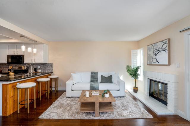 15865 Lofty Trail Dr, San Diego CA: https://media.crmls.org/mediaz/56d46c54-079b-43d5-a684-8e37c51adfdf.jpg