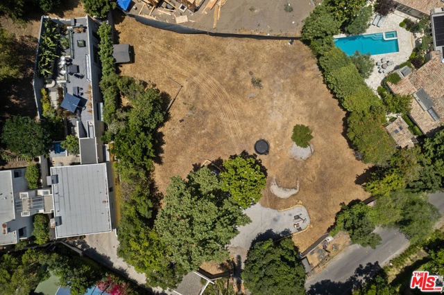 1511 Old Oak Road, Los Angeles CA: https://media.crmls.org/mediaz/56d48658-f319-4581-a8b5-0650e9b76b85.jpg
