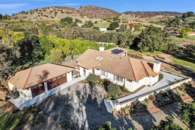 33140 Lilac Road, Valley Center CA: https://media.crmls.org/mediaz/56d4a195-a625-40a6-b085-e7477c1dbd64.jpg