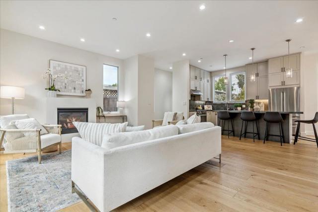 910 Cedar Street, Berkeley CA: https://media.crmls.org/mediaz/56d4db50-a9f1-497c-9901-6dafcb3fda98.jpg