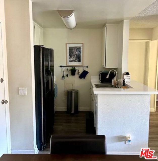 15425 Sherman Way, 313 photo 8