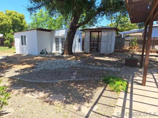 228 E 15th Ave, Escondido CA: https://media.crmls.org/mediaz/56d65c6b-09cd-469e-90ae-e1b897e43752.jpg