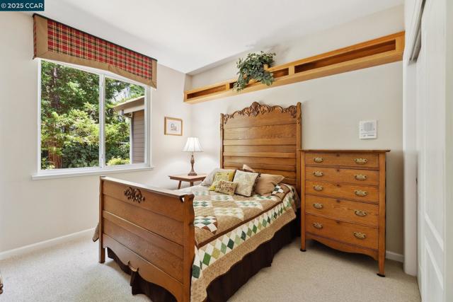 21 Mercury Ct, Pleasant Hill CA: https://media.crmls.org/mediaz/56d89c40-b8d5-4e0d-ab3d-773f84998152.jpg