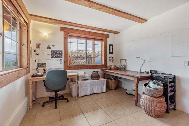 18 Asoleado Drive, Carmel Valley CA: https://media.crmls.org/mediaz/56d95152-02fe-4a76-b6c7-2b9f961eafa0.jpg