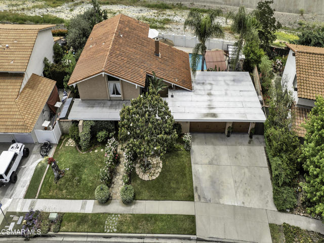 2026 Bridgegate Court, Westlake Village CA: https://media.crmls.org/mediaz/56d9de17-d4f2-4cf7-9d73-6a5a3468772c.jpg