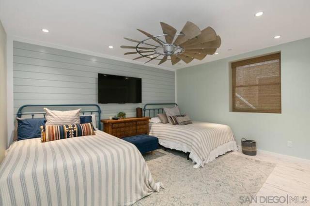 840 C Ave, Coronado CA: https://media.crmls.org/mediaz/56da28cc-f135-40aa-9d8b-5f601e8ce35c.jpg