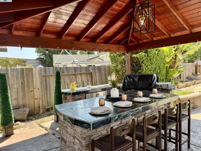 4955 Swindon Pl, Newark CA: https://media.crmls.org/mediaz/56dae39d-f79b-49cc-adaa-f32fc876fd78.jpg