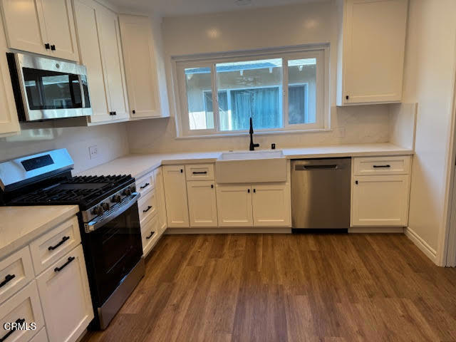 963 La Vuelta Place, Santa Paula CA: https://media.crmls.org/mediaz/56dae54f-936c-45a6-a22a-cec7cefea272.jpg