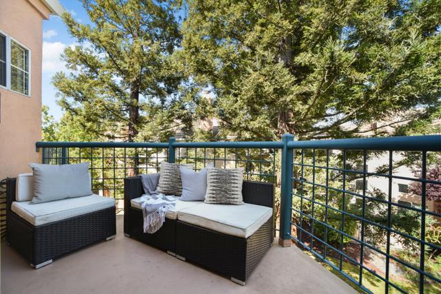 989 Asilomar Terrace, Sunnyvale CA: https://media.crmls.org/mediaz/56db2fe7-a93e-4a2c-8b61-4e92316351a8.jpg