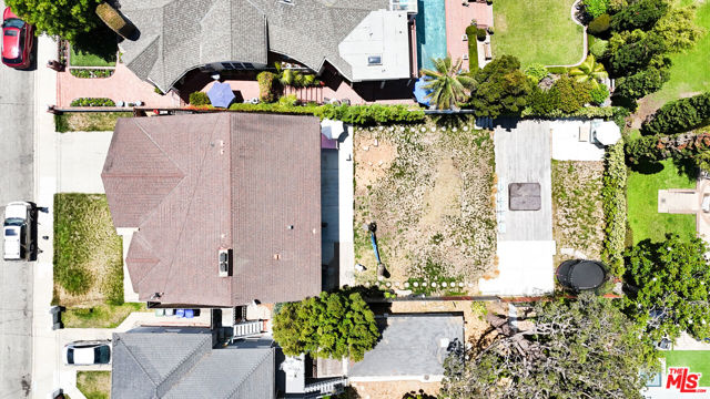 1545 3rd Street, Manhattan Beach CA: https://media.crmls.org/mediaz/56db7430-f9a9-4770-975e-d82ff67b7cc0.jpg